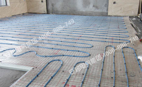 揚州錦苑別墅區發熱電纜家庭電地暖(圖2) 客廳電地暖安裝圖