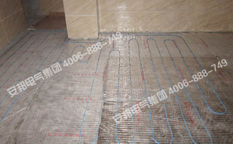 揚州錦苑別墅區發熱電纜家庭電地暖(圖7) 二樓客廳電地暖安裝圖